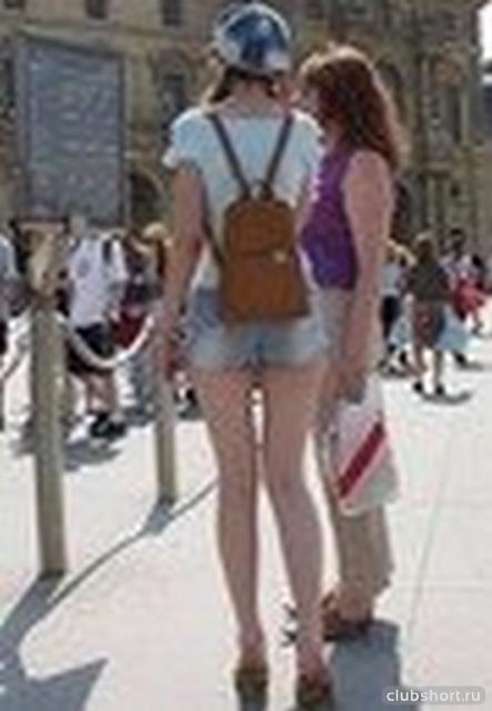 15707_sex-girl-in-shorts-1.jpg